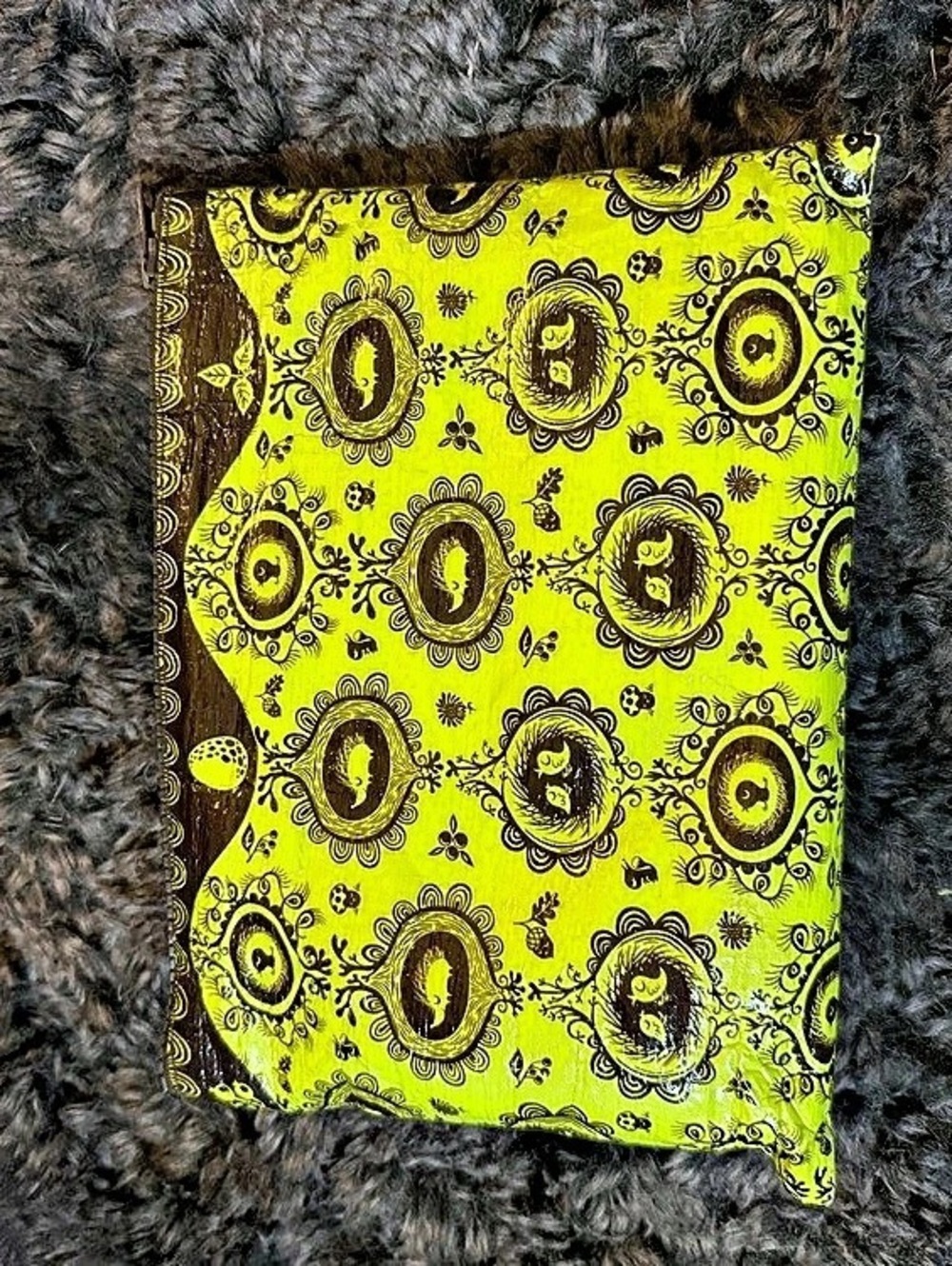 Blue Q Hoo's Next Owl Pencil Case greenish/yellow & Brown details